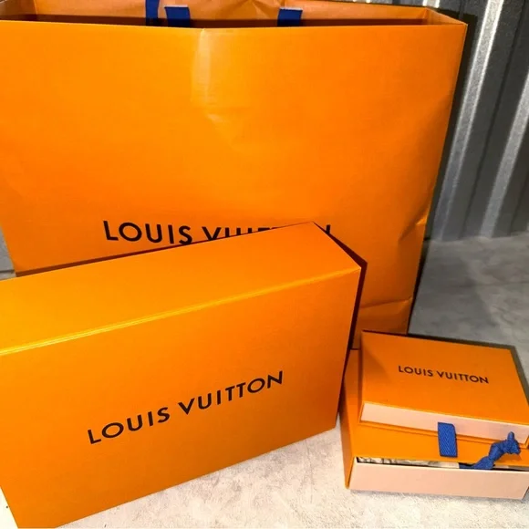 Louis Vuitton Orange Gift Boxes - Picture 2 of 2